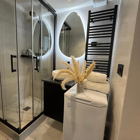 Lovely Flat, Center Of Paris