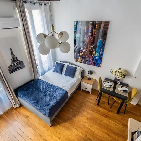 Lejlighed Lovely Flat, Center Of *